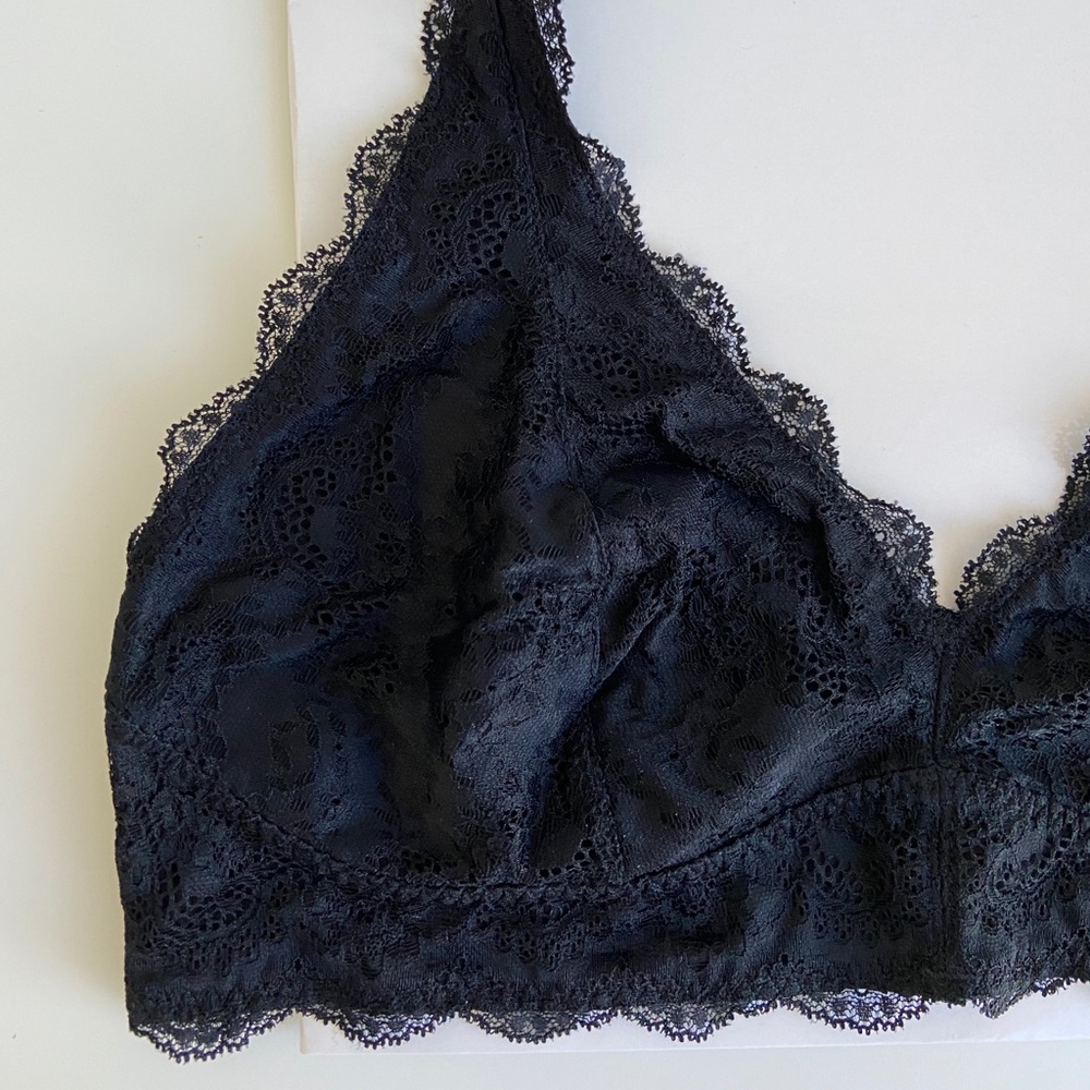 2 Bralettes - Picture 8 of 9